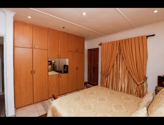 3 BEDROOM DUPLEX FOR SALE IN GREENWOOD PARK